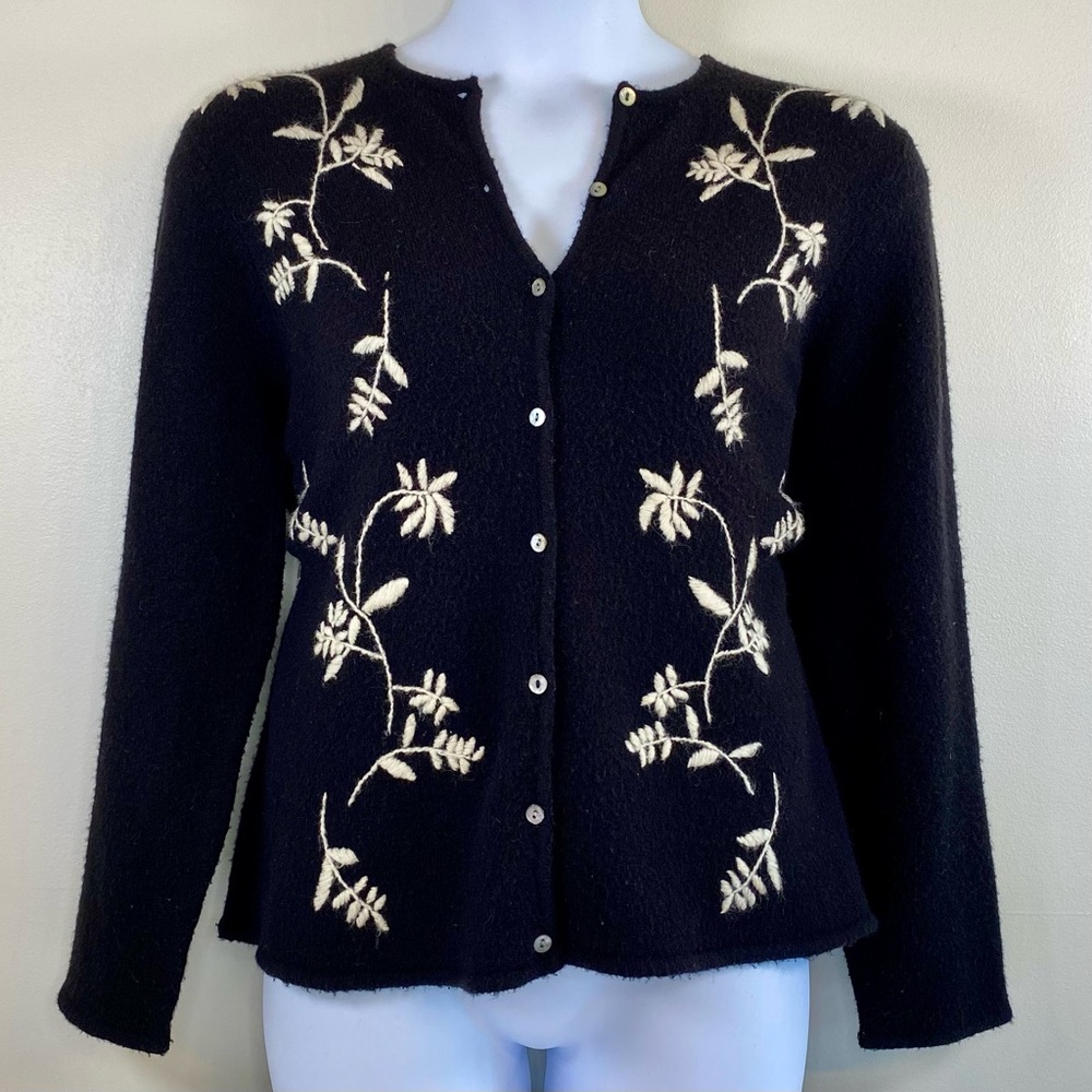 Charter Club Women’s 1X Vintage Black Cardigan with White Floral Embroidery - Picture 2 of 10